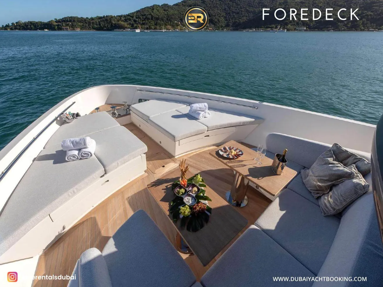 Elite White Stealth Riva 100 Yacht - Thumbnail 7
