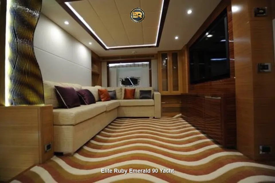 Elite Ruby Emerald 90 Yacht - Thumbnail 3