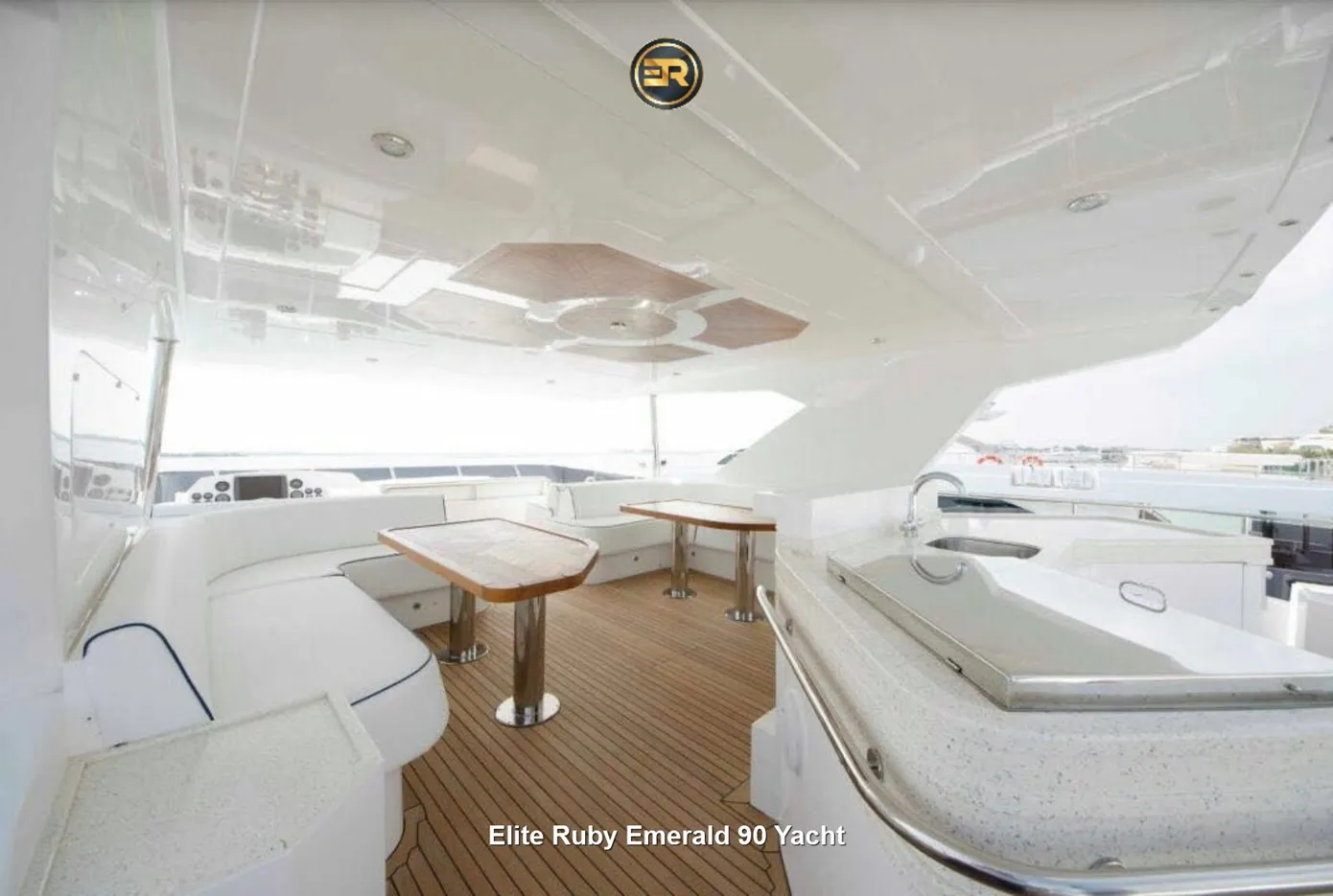 Elite Ruby Emerald 90 Yacht - Thumbnail 7