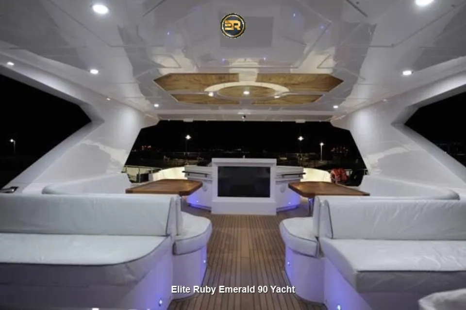 Elite Ruby Emerald 90 Yacht - Thumbnail 9