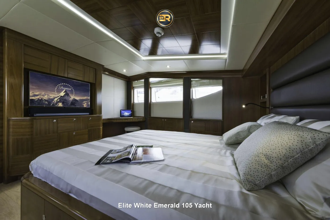 Elite White Emerald 105 Yacht - Thumbnail 4