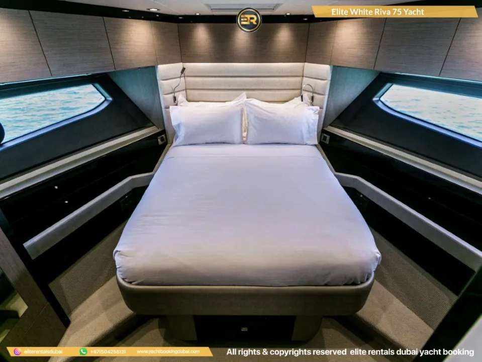 Elite White Riva 75 Yacht - Thumbnail 11